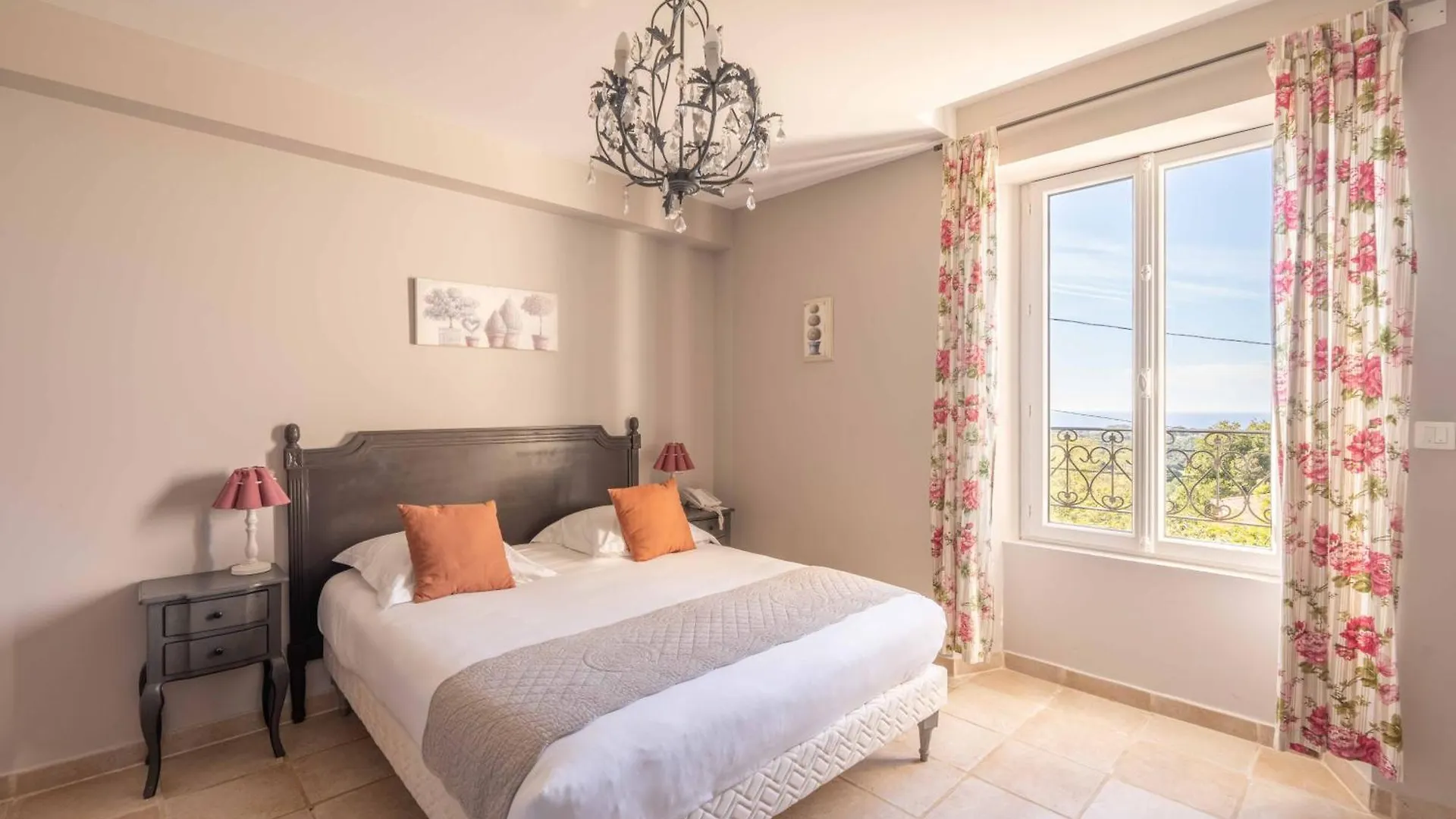 Hotel L'Orangeraie Ла Круа-Вальме