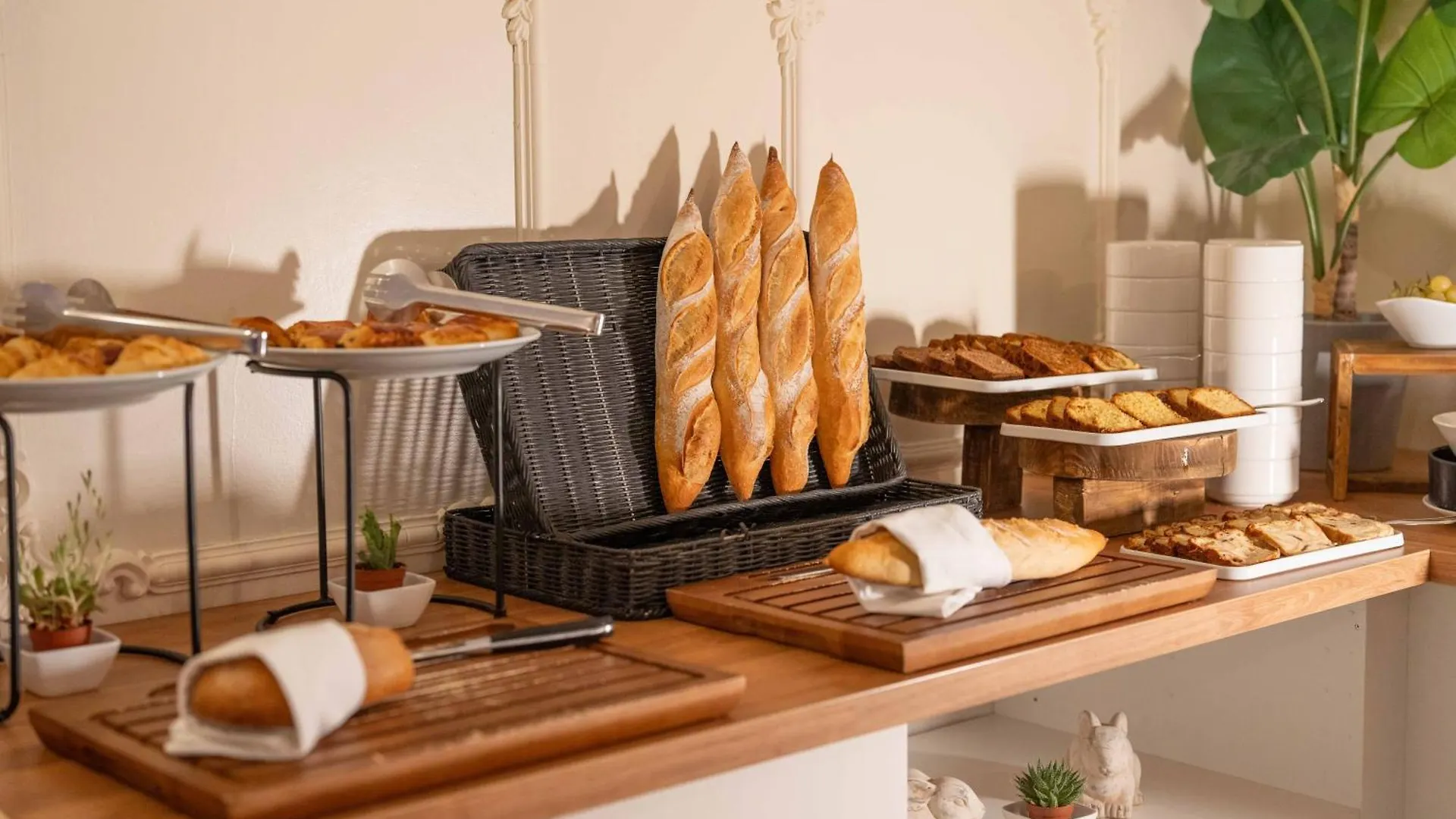 Hotel L'Orangeraie Ла Круа-Вальме 3*,  Франция