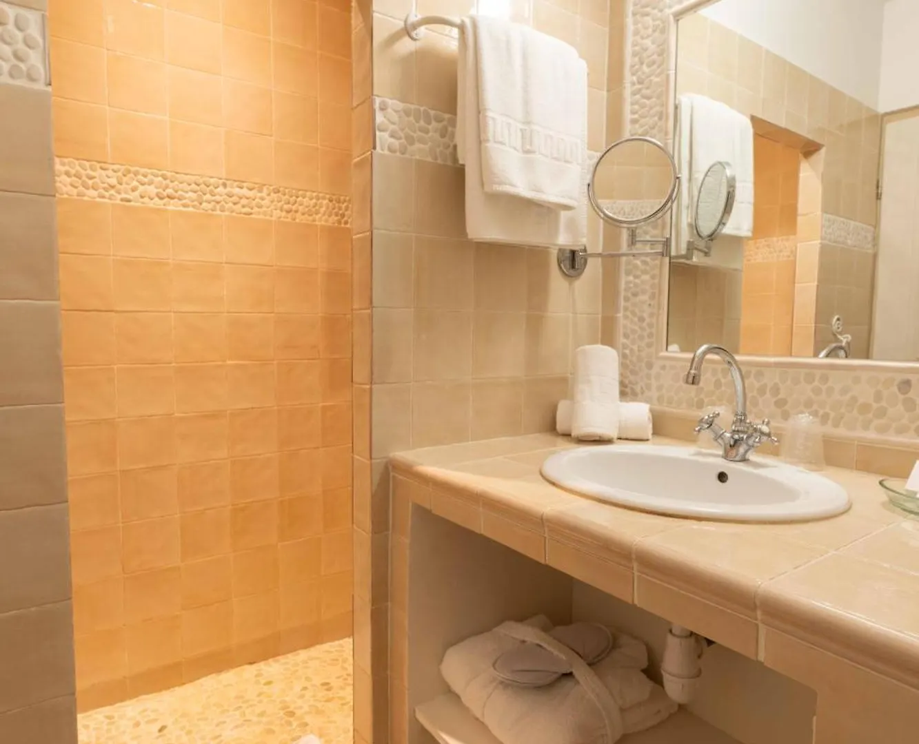 Hotel L'Orangeraie Ла Круа-Вальме Франция